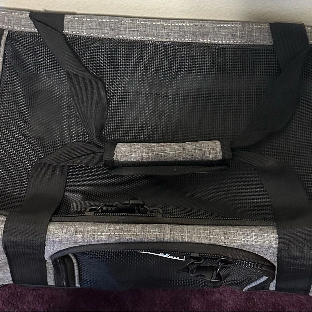 Brand New Wakytu TSA Approved Pet Carrier for Small Cats & Dogs, Dog carrier New